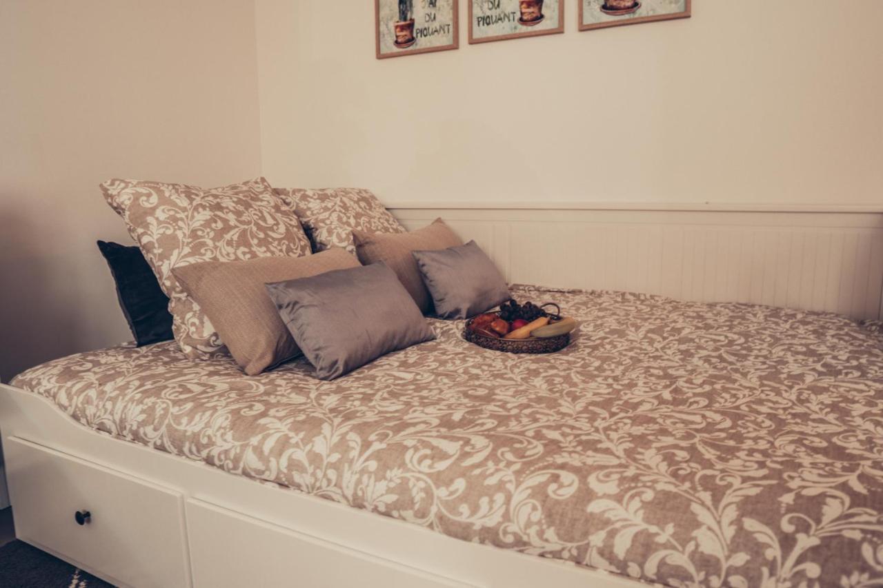 Magnifique Studio Centre Ville Toulon - Spacieux Climatisation Calme Rare Pas De Parking Prive Stationnement Gratuit Dans La Rue Ngoại thất bức ảnh